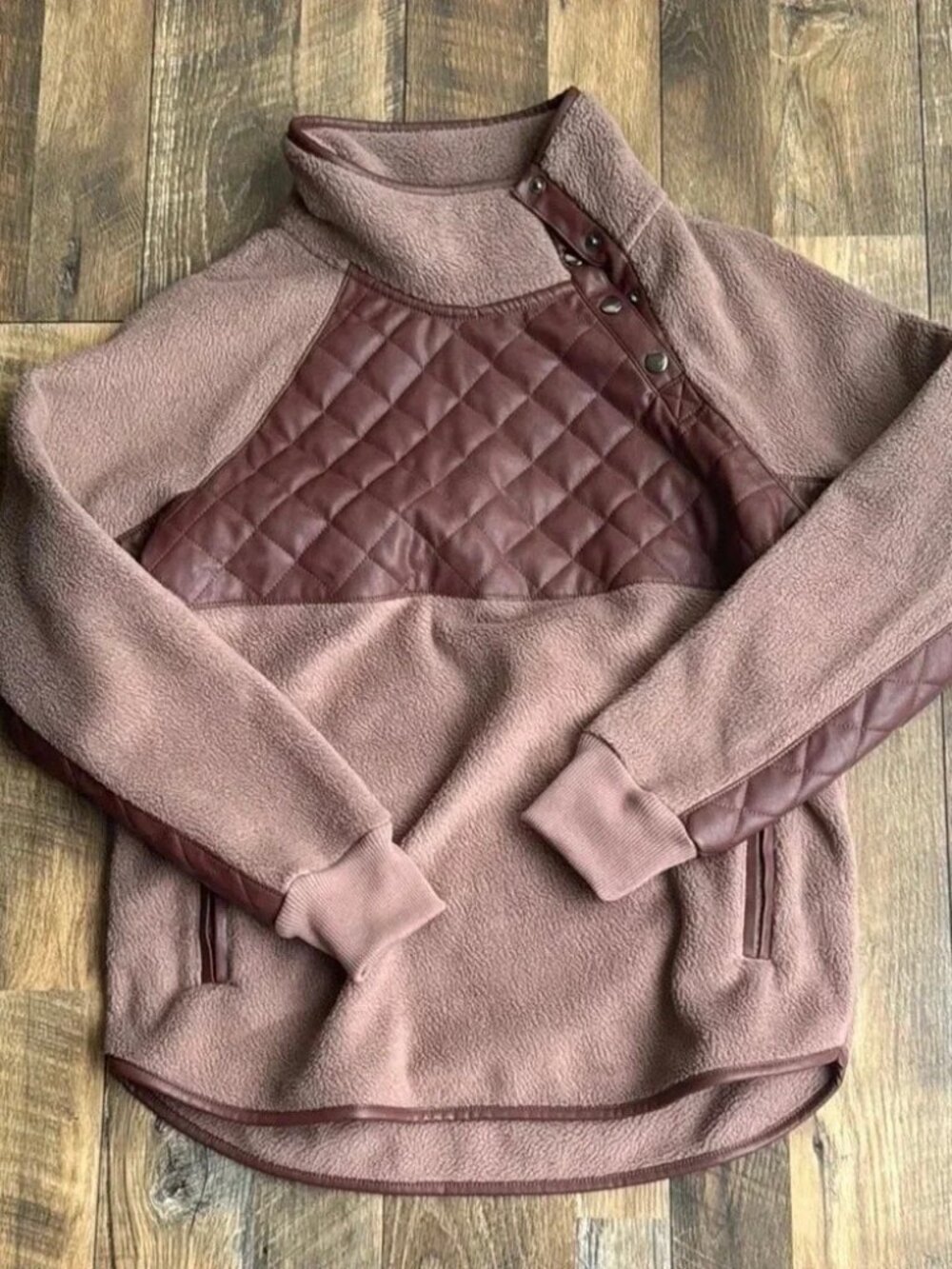 Abercrombie & Fitch | Women’s Medium Sherpa Pullover Quilted Faux Leather NWOT